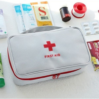 กระเป๋าใส่ยา-แบบถือ-First-Aid-กระเป๋าปฐมพยาบาลเบื้องต้น-พกพาง่าย-ใช้งานสะดวก:ขาว