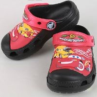 รองเท้าแตะสีดำ-Lightning-McQueen_Friend-(Crocs)