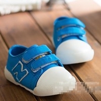 รองเท้าผ้าใบแบบสวม-New-Balance-สีฟ้า