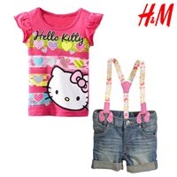 เสื้อและเอี๊ยมกางเกง-Kitty-Lovely-(H_M)-สีชมพู