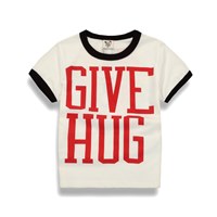 เสื้อยืด-GIVE-HUG-รักหนูหน่อย-สีขาว