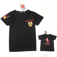 เสื้อยืด-หนุ่มนักซิ่ง-Ferrari-สีดำ