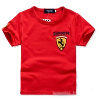 เสื้อยืด-หนุ่มนักซิ่ง-Ferrari-สีแดง