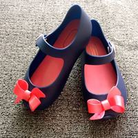 รองเท้าเด็ก-ติดโบว์-สไตล์-Mini-Melissa-สีกรม