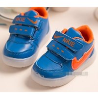 รองเท้าผ้าใบ-สไตล์-NIKE-สีน้ำเงิน(ตำหนิ)