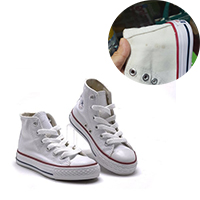 รองเท้าผ้าใบหุ้มข้อ-สไตล์-Converse-สีขาว-(ตำหนิ)