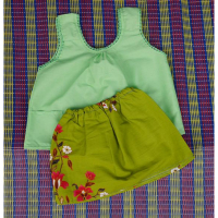 เซตชุดไทยคอกระเช้า_ผ้าถุงลายดอก:สีเขียว