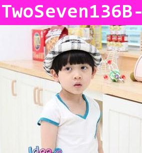 เสื้อยืดคอวี Two&Seven กระเป๋าฟ้า